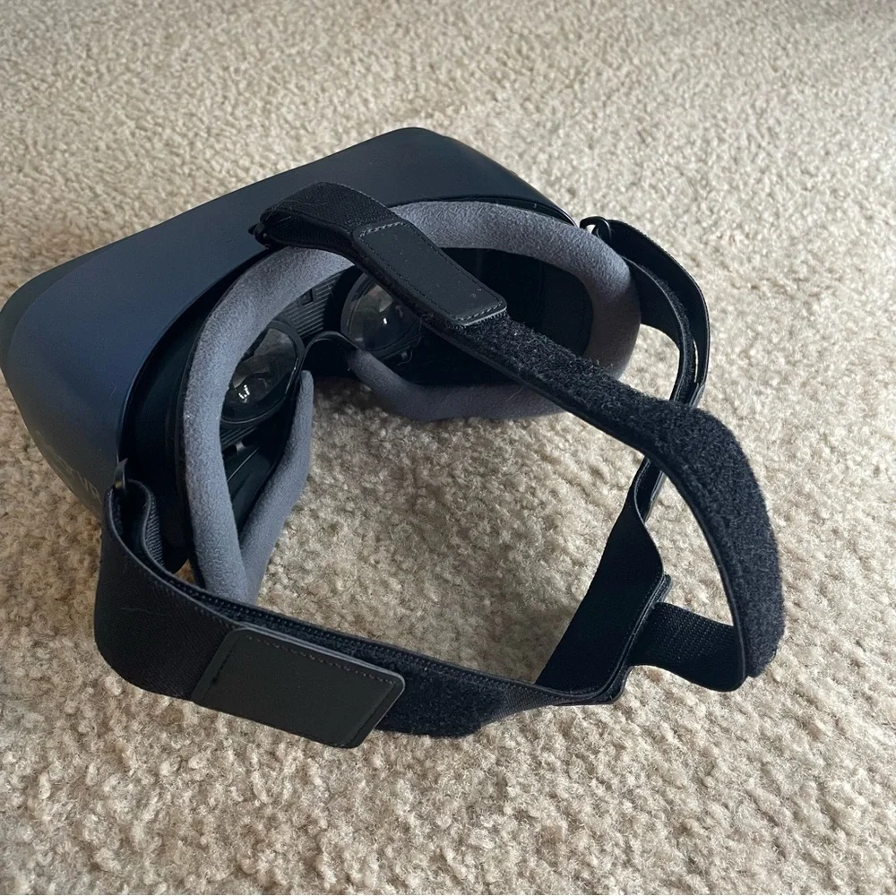 Samsung Gear VR Headset Powered by Oculus